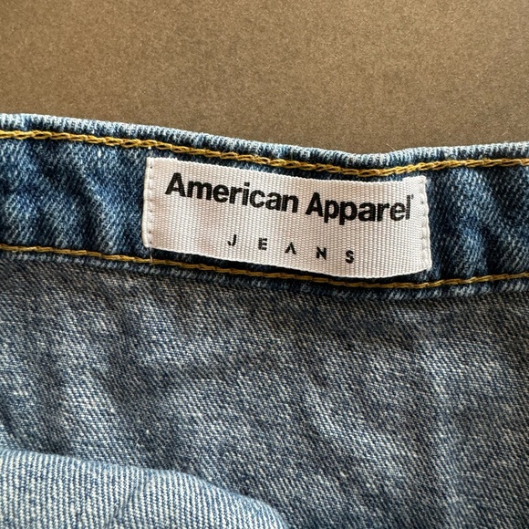 AMERICAN APPAREL denim button up skirt, size small - Picture 3 of 5